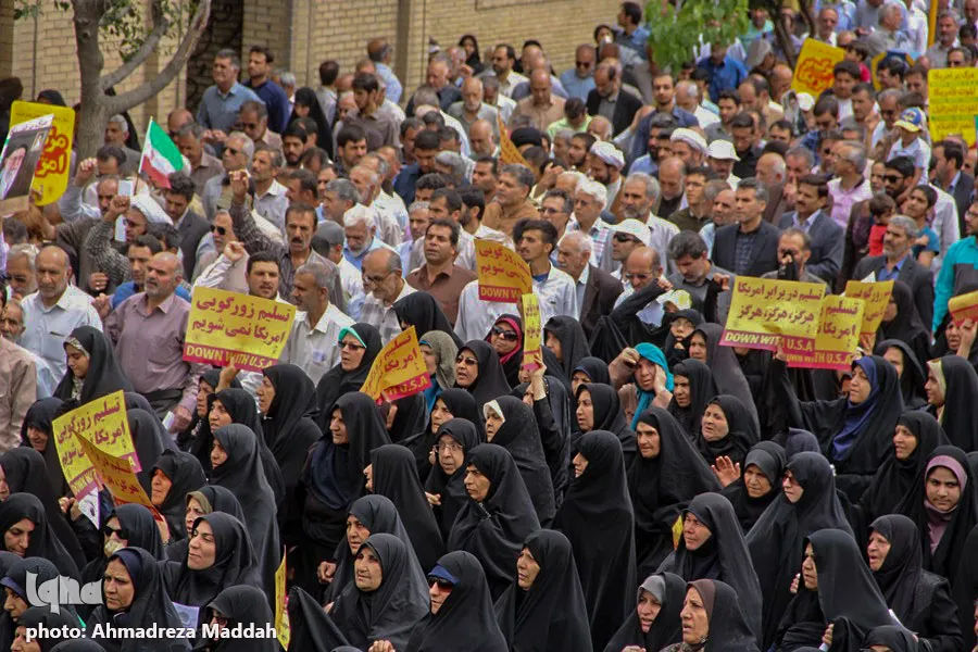 تظاهرات حمایت از سپاه در چهارمحال و بختیاری برگزار شد