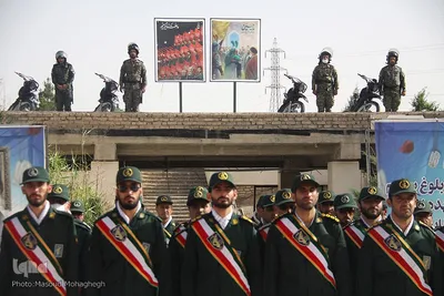 صبحگاه مشترک نیرو‌های مسلح با حضور امیر پوردستان در سمنان