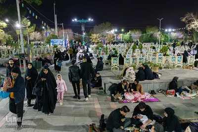 احیای شب بیست و یکم ماه رمضان درگلستان شهدای اصفهان