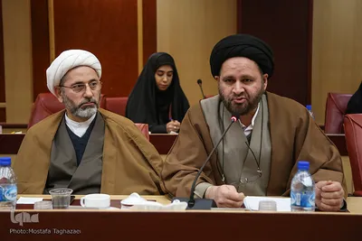 مراسم رونمایی از درسنامه های علوم قرآن و حدیث