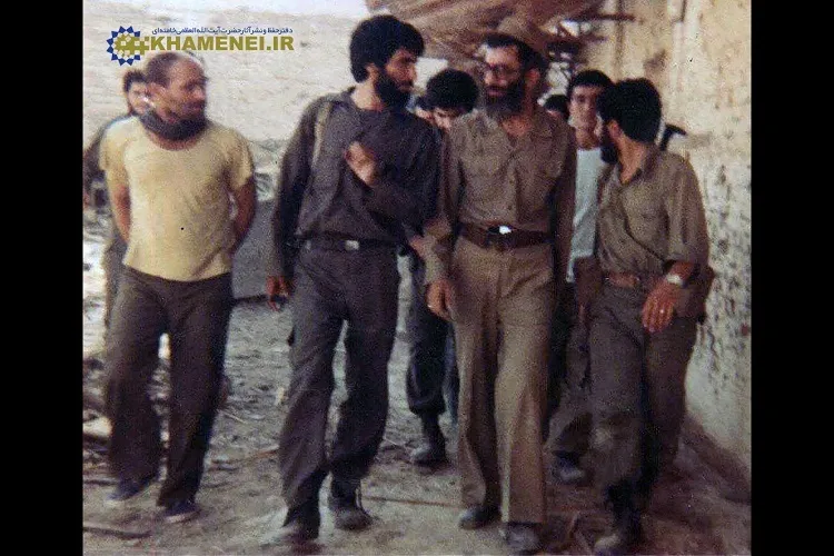 صوت | خبر فتح خرمشهر چگونه به رهبر انقلاب رسید