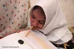 قلم بر لب، نقش زندگی می‌زند