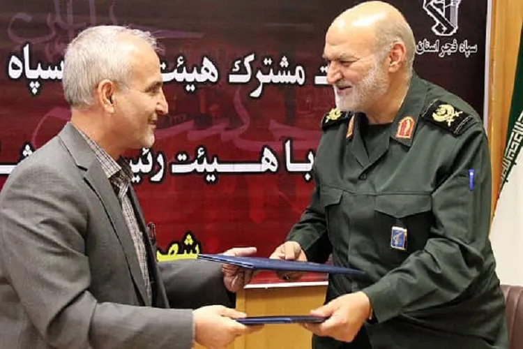 حمایت سپاه از نخبگان و پژوهشگران جوان در فارس/ دانشگاه مبدأ تحول جامعه است