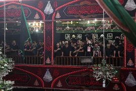عزاداری عاشورا در چهارراه گلوبندک