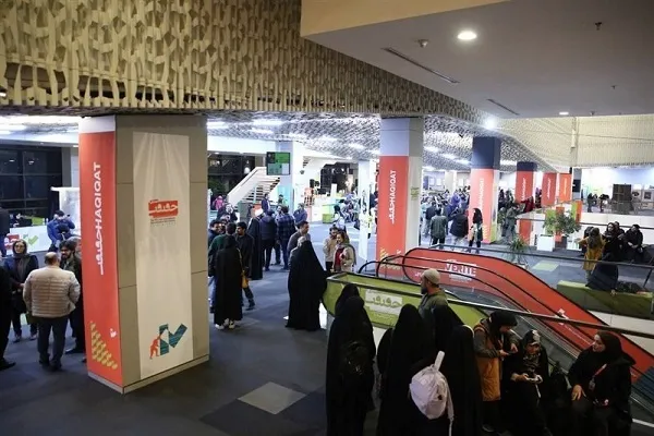 نمایش مستندهای محافظه‌کارانه سازمانی در نبود مطالبه‌گری