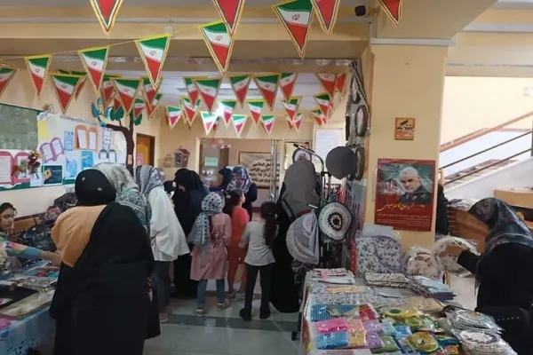 نمایشگاه «کسب و کارهای کوچک» در قم برگزار شد