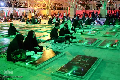 مراسم پرفیض شب قدر در گلزار شهدای وادی رحمت تبریز