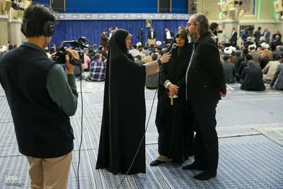 دیدار جمعی از شاعران و اهالی فرهنگ و ادب فارسی با ر هبر معظم انقلاب