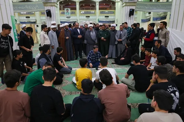 مراسم معنوی اعتکاف دانش آموزی در مصلی تبریز