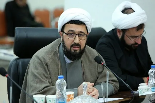 تقدم امور معنوی در تزاحم بین مادیات و معنویات