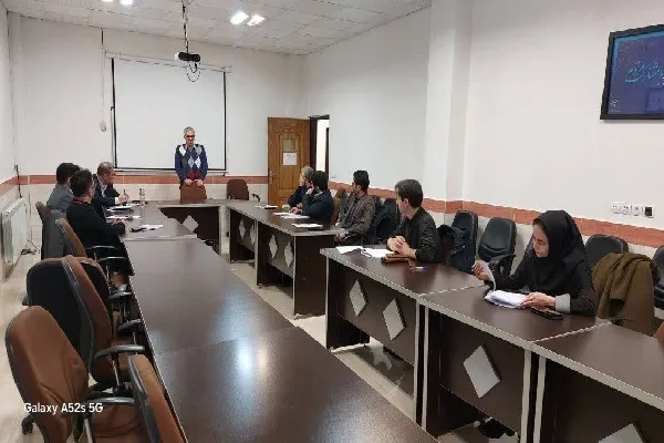 ارزیابی شایستگی مدیران پایه و عملیاتی در جهاددانشگاهی اردبیل