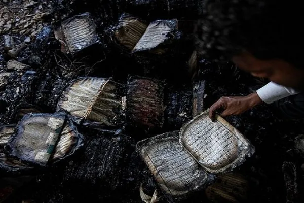 Ekstremist hindular Hindistanın İslam kitabxanasını yandırıblar