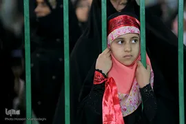 ⁨دسته‌ی عزاداری «مشق شمشیر» در قم⁩