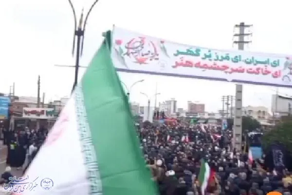 بازگشت به سادگی معناگرا؛ تأملی بر احیای پارچه‌نوشته‌ها در دهه فجر ۱۴۰۴