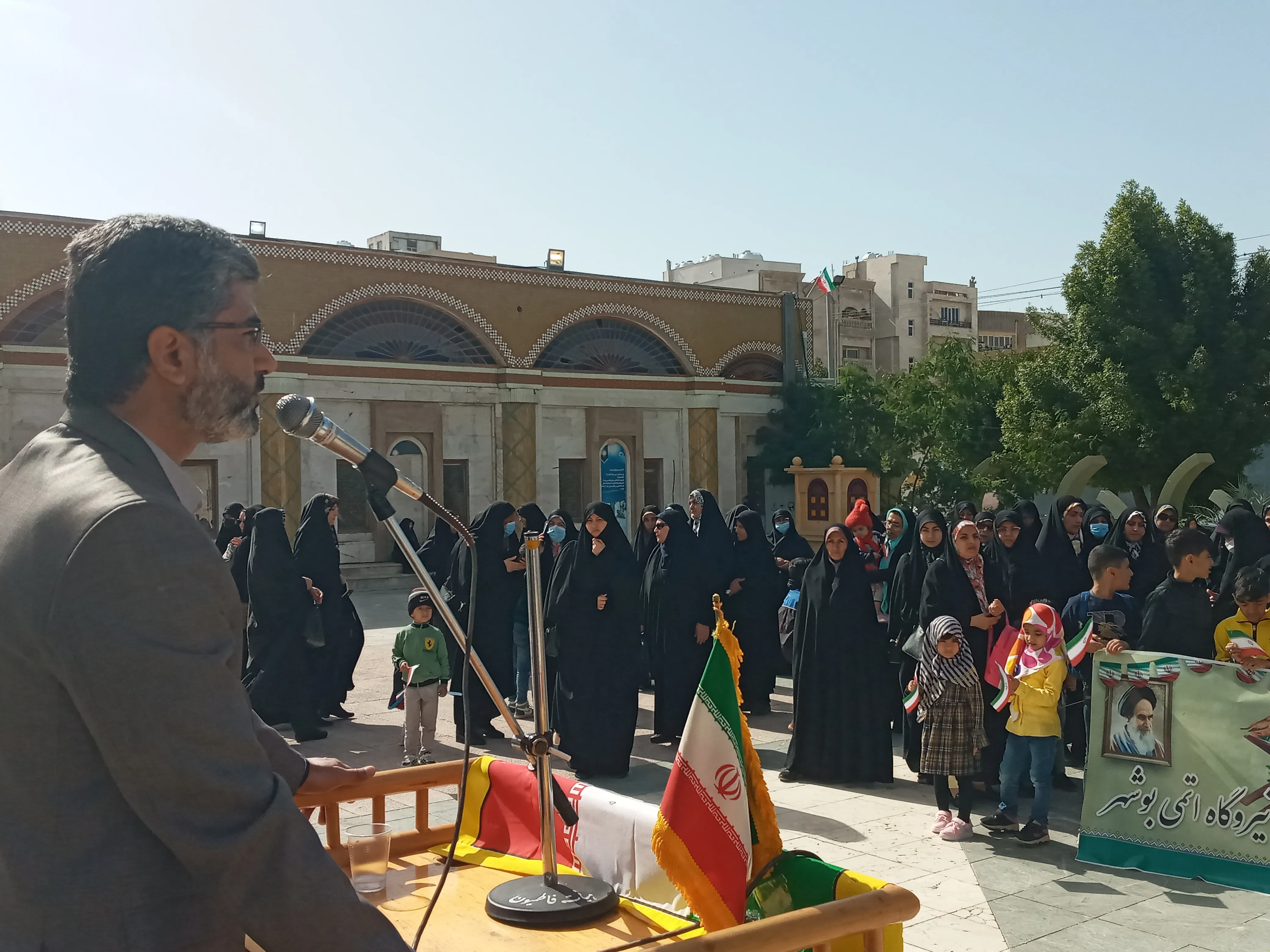 گردهمایی جامعه قرآنی بوشهر در محفل شهدایی دهه فجر + فیلم