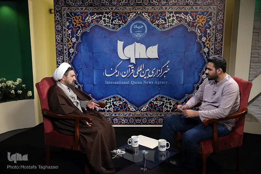 مسائل روز با تعامل مسئولان و پژوهشکده‌های قرآنی حل می‌شود/ پرهیز از نگاه تشریفاتی به آیات وحی
