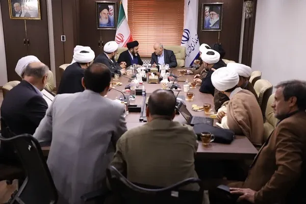 دیدار اعضای هیئت رییسه مجمع نمایندگان حوزه علمیه قم با استاندار مازندران