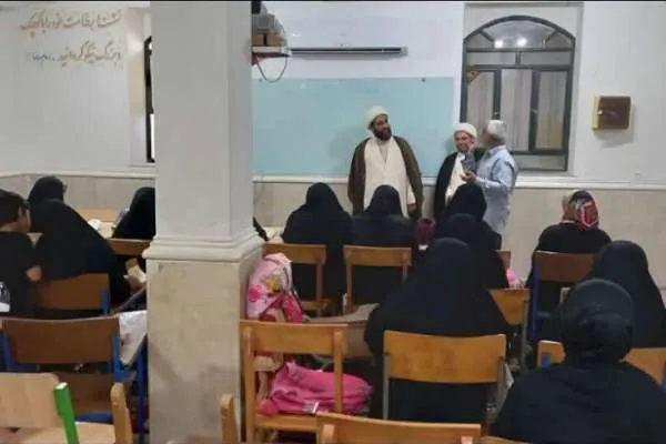 حافظان خانه قرآن امام حسن مجتبی(ع) روستای نظرآقا تجلیل شدند + عکس