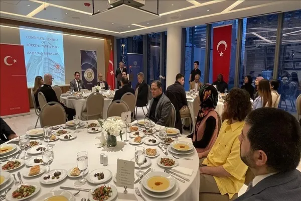 البيت التركي بنيويورك يحتضن أول إفطار جماعي في رمضان