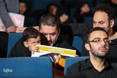 مراسم تجلیل از هنرمندان عرصه ایثار و شهادت