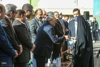 مراسم نواختن زنگ پیروزی انقلاب اسلامی