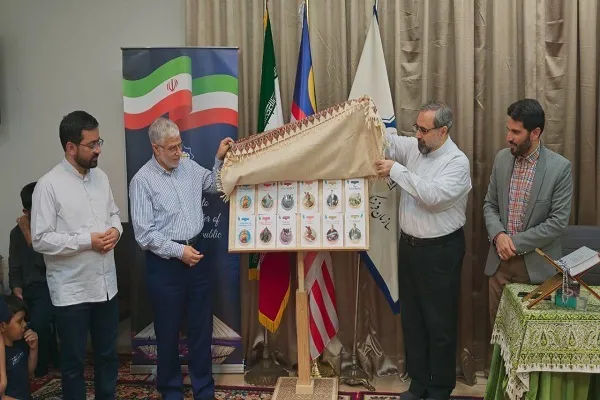 رونمایی از ترجمه مجموعه «سرگذشت استعمار» در مالزی
