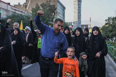 تجمع بزرگ مردم تهران برای اعلام حمایت از اجرای عملیات «وعده صادق ۲»