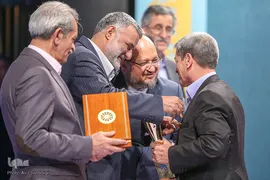 تقدیر از فرامرز پایداری مدیرعامل کارخانه میهن