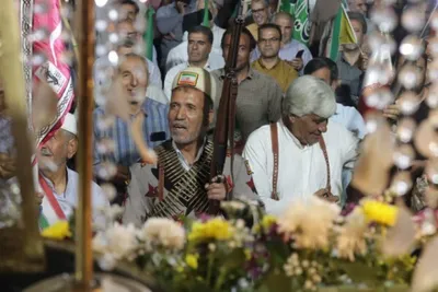 موج ۱۰۰؛ حضور باشکوه رزمندگان خیابان در حمایت از رزمندگان میدان