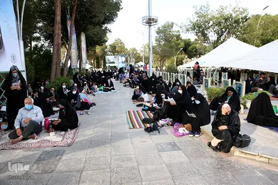 مراسم دعای عرفه در گلستان شهدای اصفهان