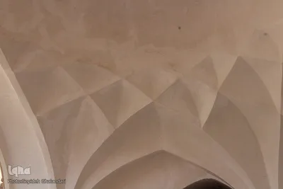 بنای خواجه خضر؛ آرامگاهی در دل شهر