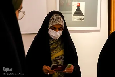 آیین گشایش نمایشگاه "سیاه، سفید، قرمز" در اصفهان