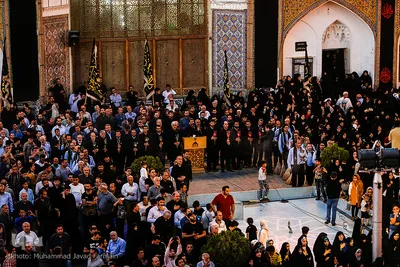 برافراشتن پرچم حرم امام حسین (ع) بر گنبد کربلای ایران