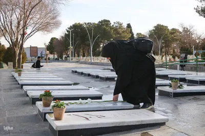 تجدید میثاق اعضای جهاددانشگاهی واحد اصفهان با شهدا