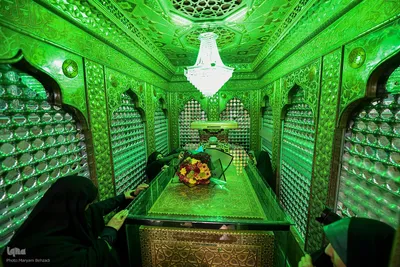 آئین غبارروبی ضریح مطهر حضرت شاهچراغ (ع)