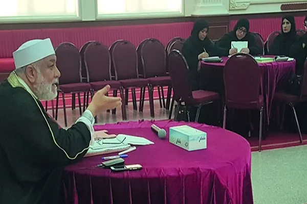 الجمعية العمانية للعناية بالقرآن تنظم دورة تدريبية لمعلمات القرآن