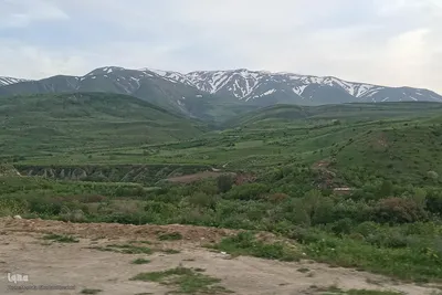 منطقه گردشگری قلعه قراجه لو در دل طبیعت بهاری اهر