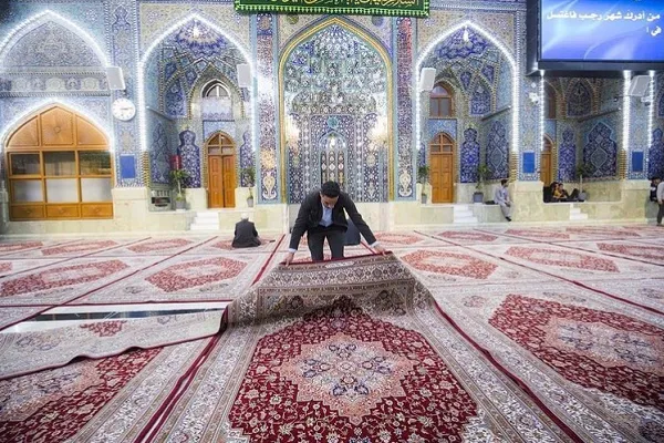 Imam Hussein (AS) Shrine Covered with New Carpets