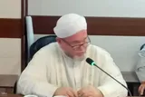 مساجد و مدارس علوم دینی هدایتگر جامعه هستند
