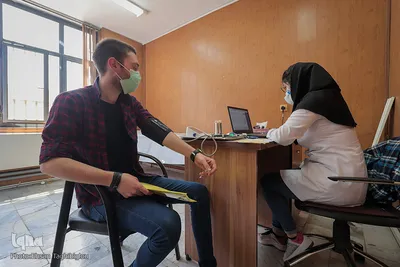 تزریق واکسن کنژوگه به داوطلبان در زنجان