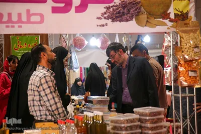 دومین روز نمایشگاه قرآن و عترت شیراز
