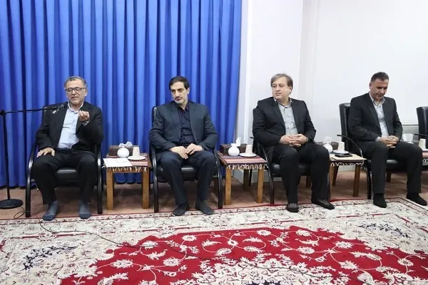 دیدار نماینده ولی فقیه در مازندران  با مدیرکل و معاونان  سازمان امور مالیاتی استان مازندران