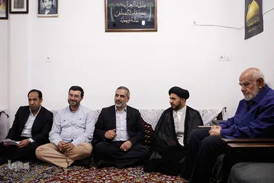 دیدار نمایندگان جامعه قرآنی با خانواده شهید محمدرضا قوام
