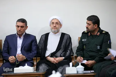 دیدار دست‌اندرکاران کنگره ملی ۶۲۰۰ شهید استان مرکزی با رهبر انقلاب