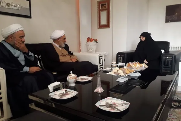 مواضع با صلابت رهبر انقلاب در رابطه با آمریکا و صهیونیست‌ها