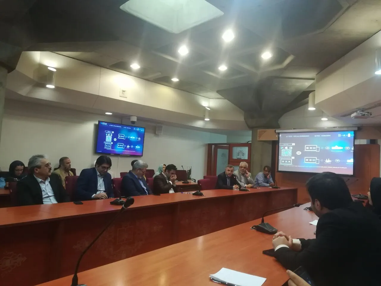 خاستگاه قرآنی اشعار حافظ، مولانا و خیام در «ره رفتنی طرزی دگر»