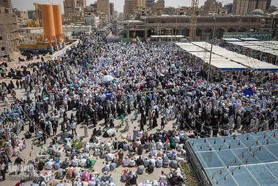 مراسم دعای عرفه در آستان حسینی