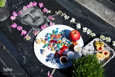 آغاز سال نو در کنار شهدا و درگذشتکان