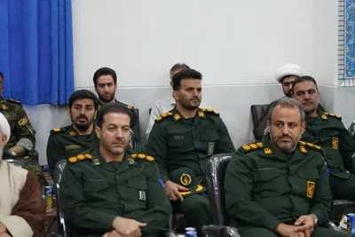 عکس | دیدار فرماندهان و کارکنان نیروهای مسلح با نماینده ولی‌فقیه در لرستان