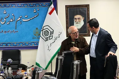 نشست‌ هم‌اندیشی پیشکسوتان قرآنی با مهدی قره‌شیخلو، رئیس مرکز امور قرآنی سازمان اوقاف و امور خیریه
